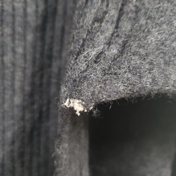 Womens Burberry Wool Cardigan Size 38 - Picture 4 of 5